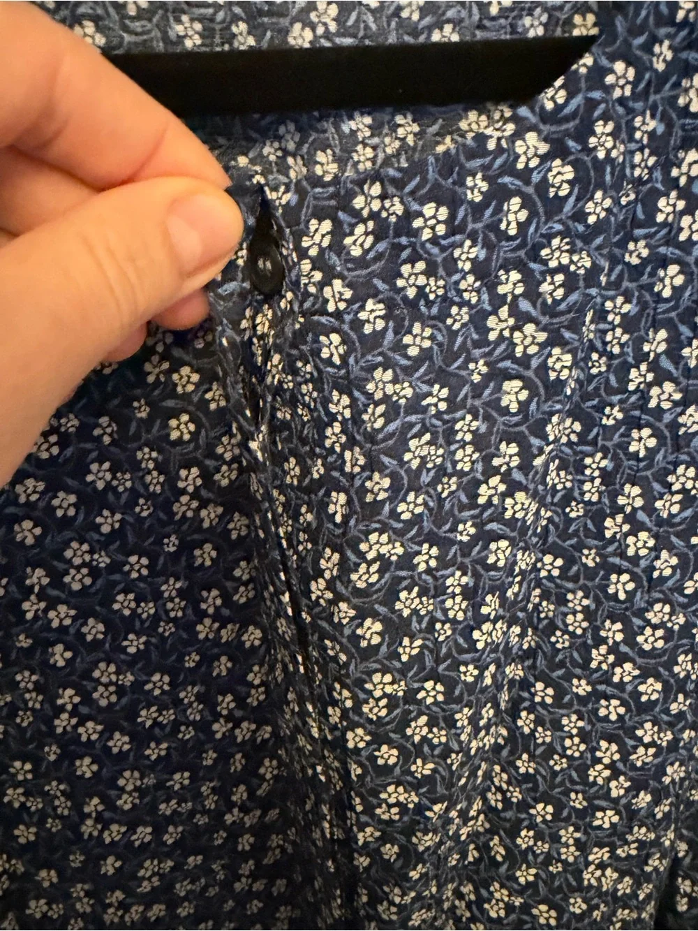 LOFT blue & white ditsy floral print Button blouse long puff sleeve xL cotton